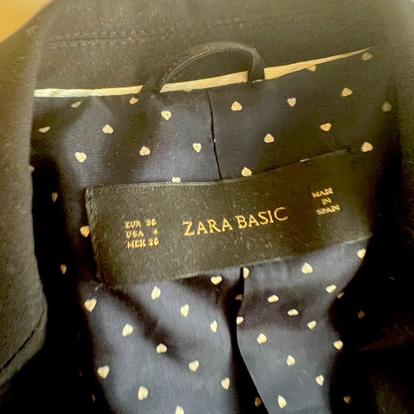 Almost new formal jacket size small - Picture 2 of 5